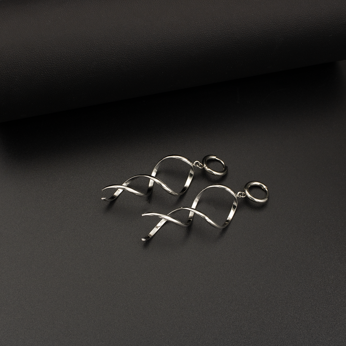 Dangle Twist Earrings