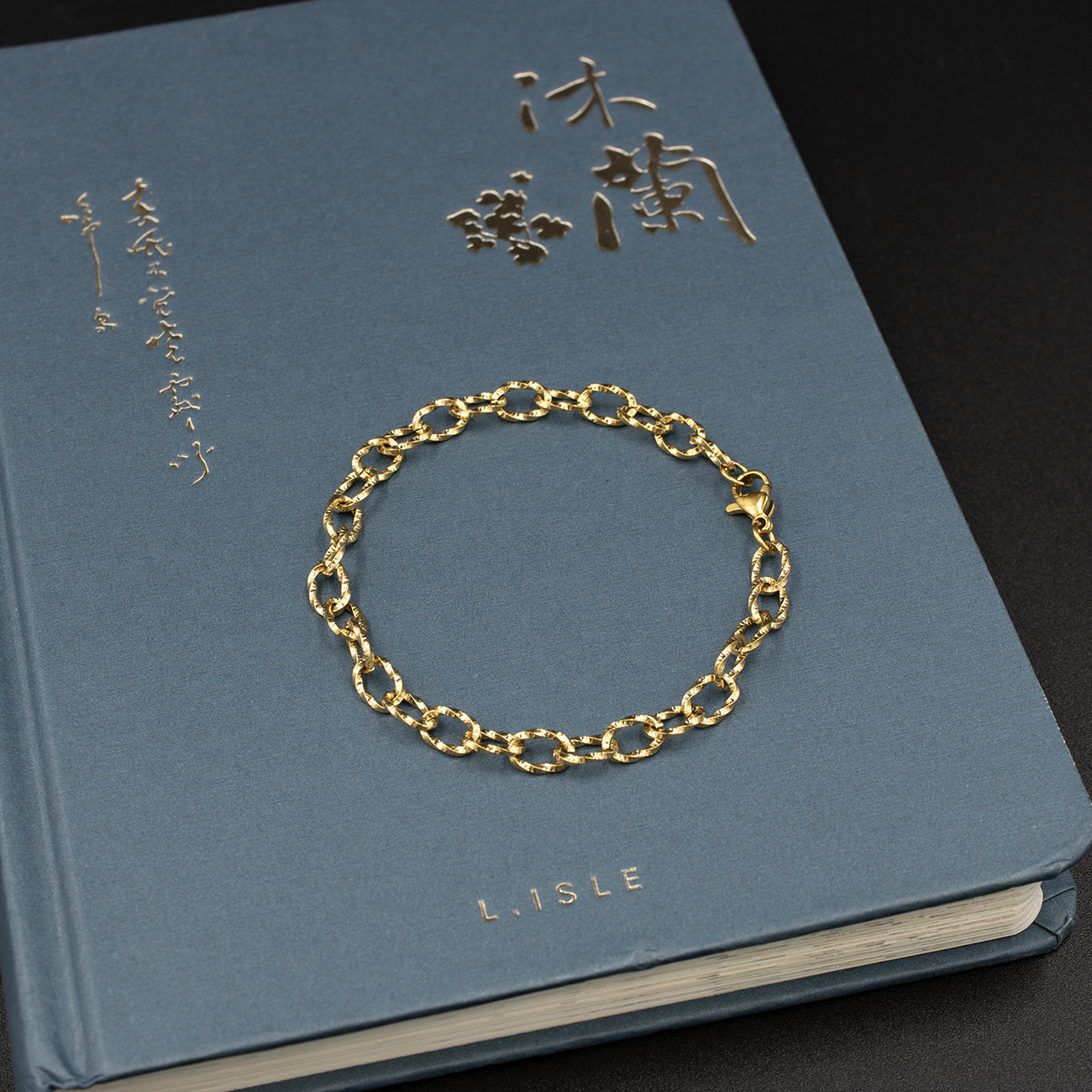 Gold Twisted Links Bracelet