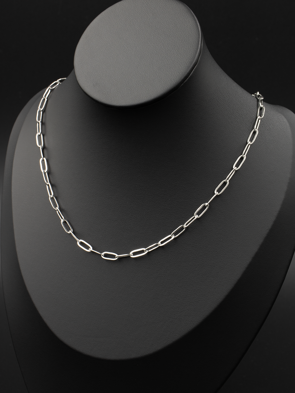 Flattened Paperclip Chain / 05