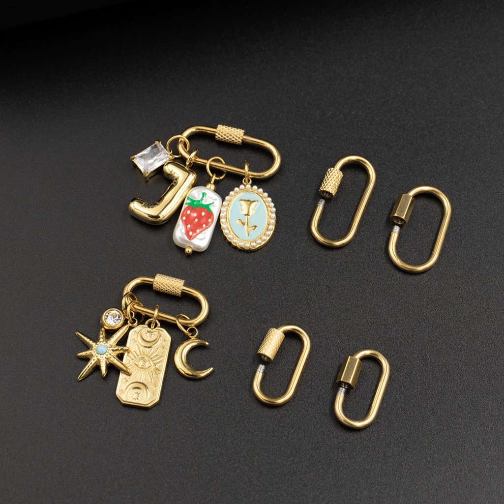 Plain Carabiner Clasp in Gold