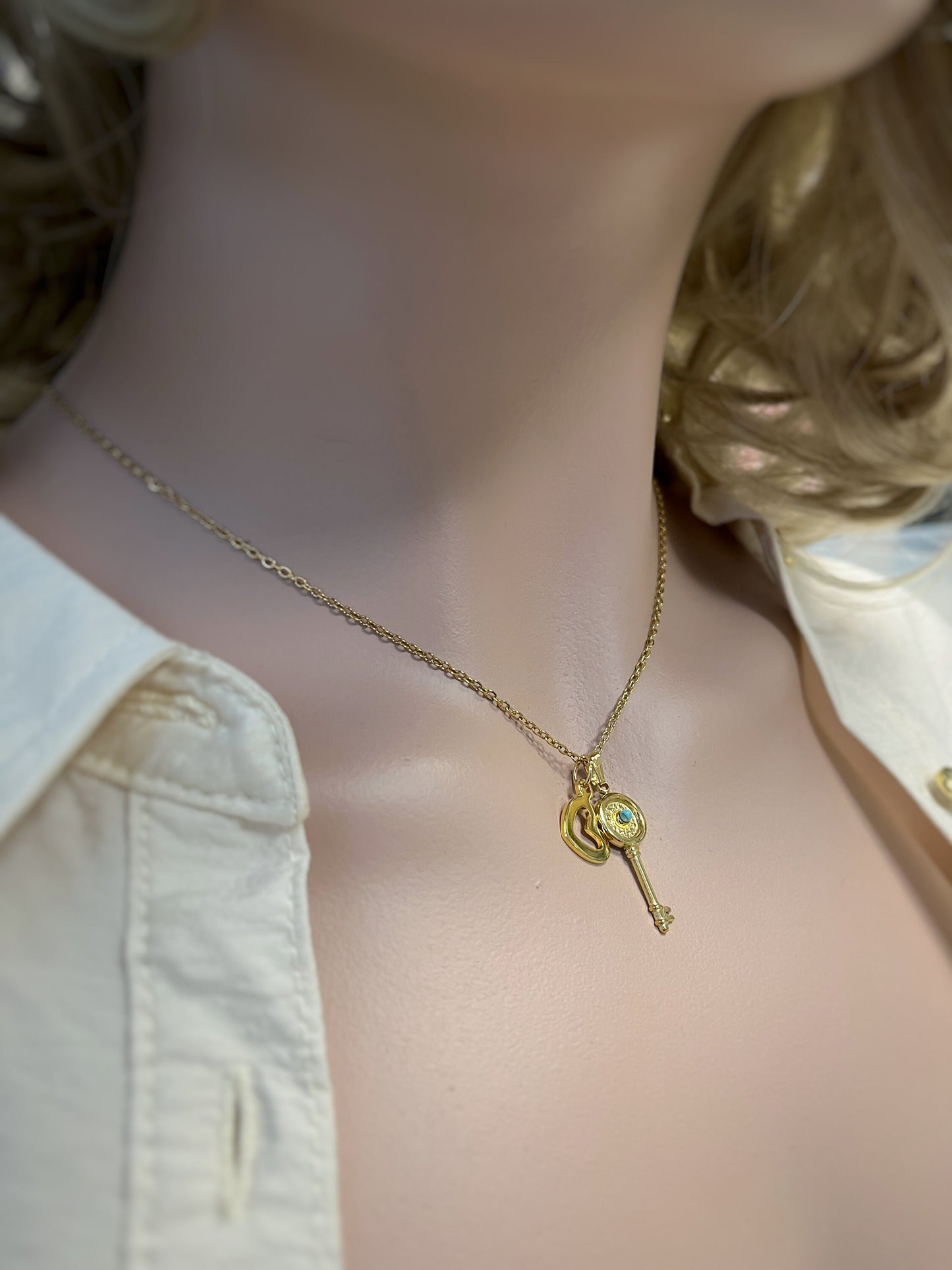 Delicate 18K Gold Chain Necklace with Key and Heart Pendant