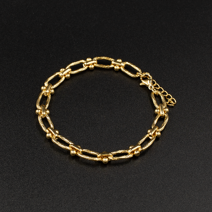 Gold Interlocking Links Bracelet