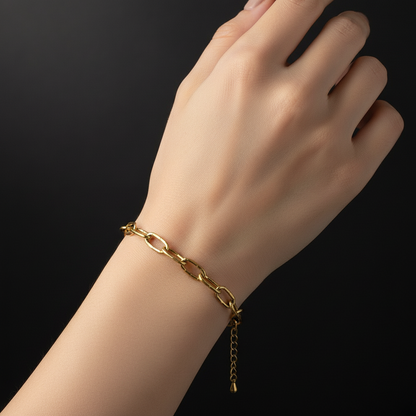 Gold Textured Paperclip Link Bracelet