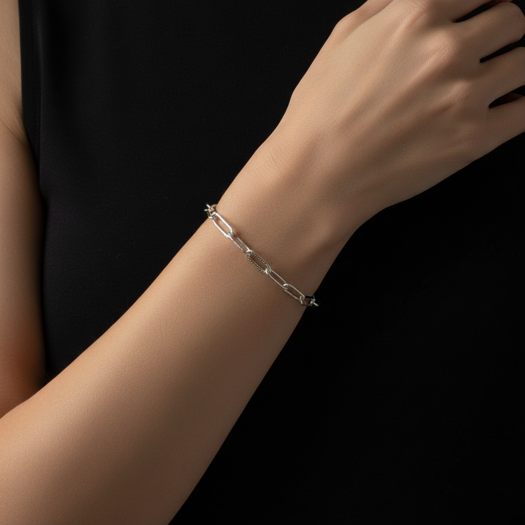 Textured Paperclip Link Bracelet